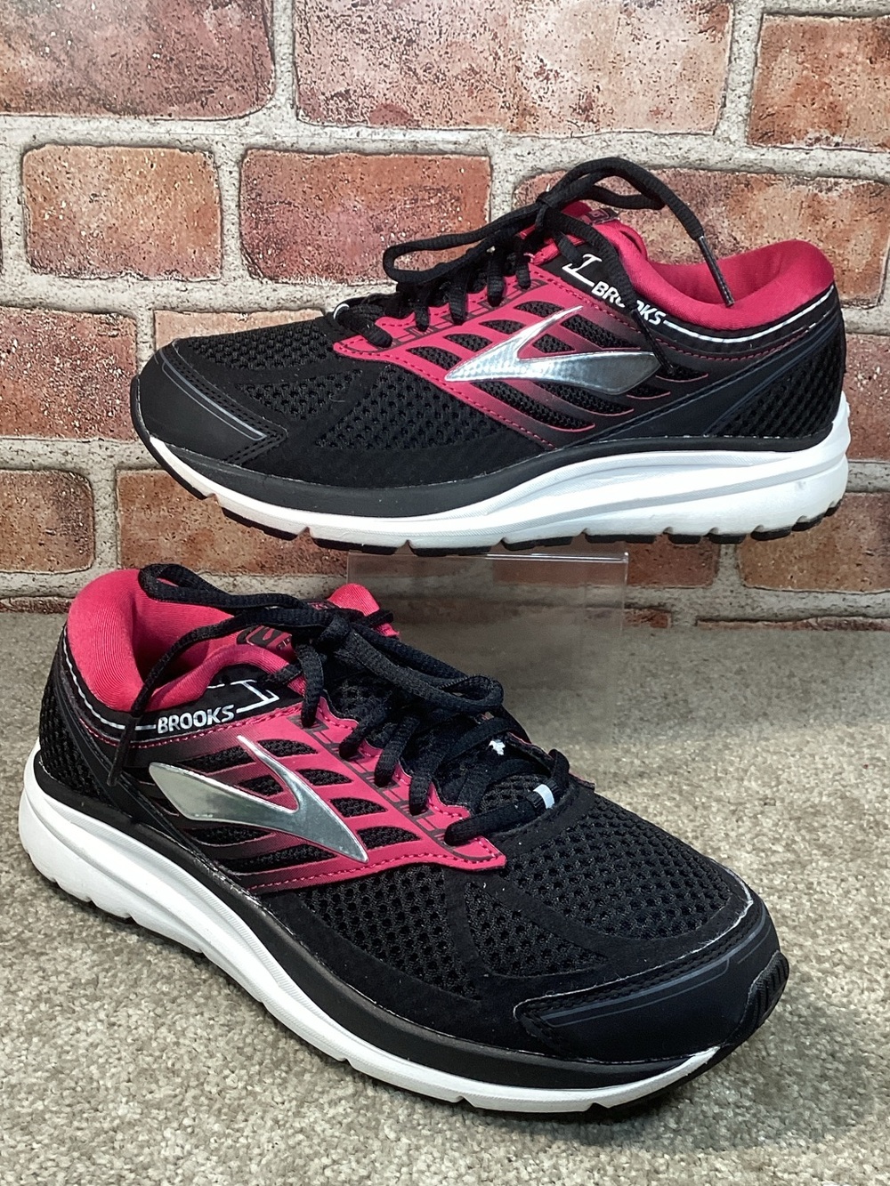 Brooks Addiction 13 Women’s running shoes walking walking sneakers size 8